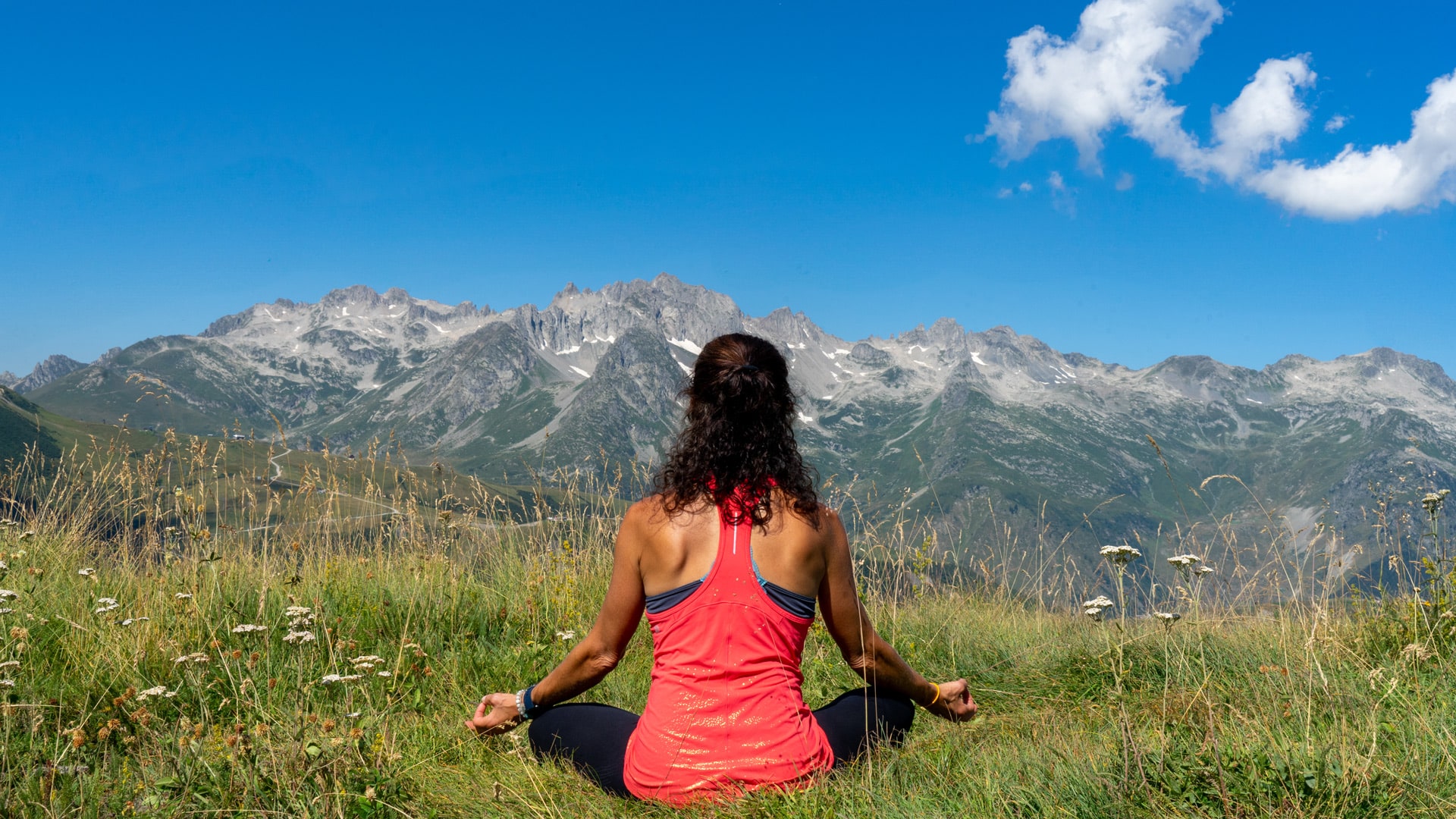 Valmorel Yoga col du Gollet HD ©Office de tourisme Valmorel 26