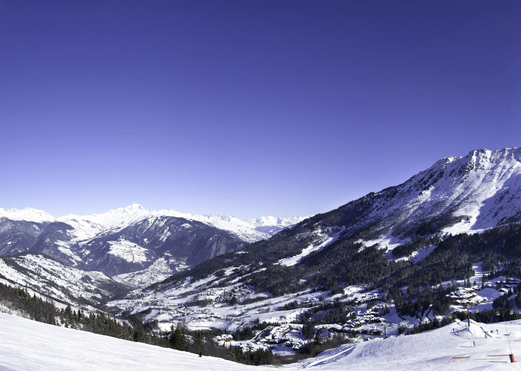 Panorama hivernal de Valmorel et des villages du territoire