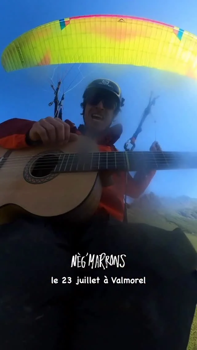 Tente de gagner 2 vols en parapente avec @eliotnochez ! 

Uniquement le 23 & 24 juillet pendant le festival les Acousticîmes ! 

🚨 LES CONDITIONS : 

- Tag un ami en commentaire
- x2 si tu partages en story ! 

#Parapente #montagne #festival #concert #musique